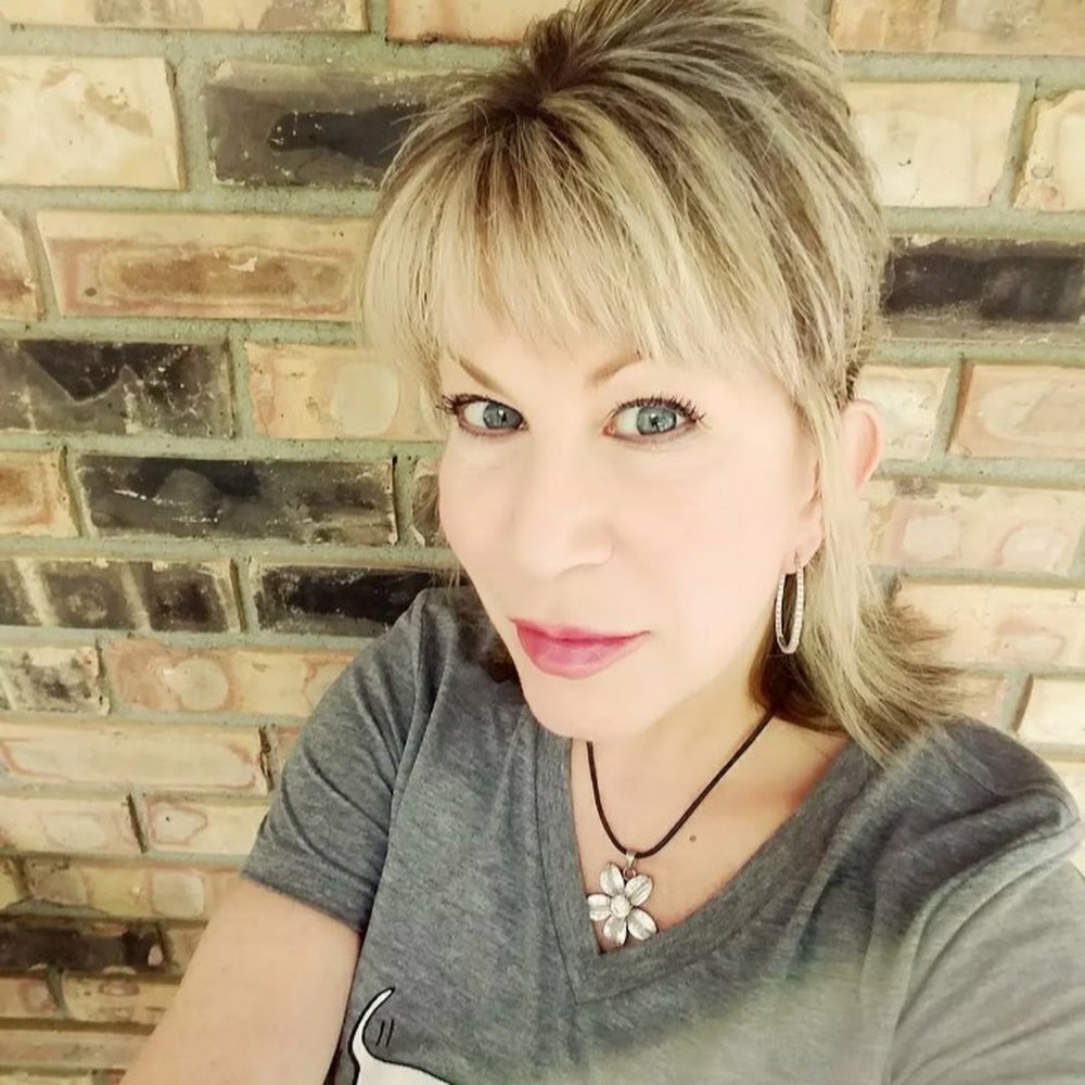 Meet your Posher, Tonia